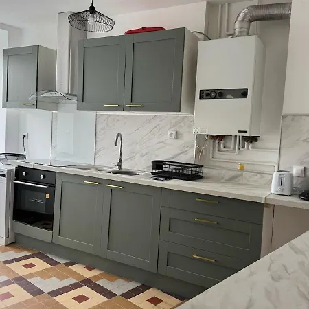 Duplex L'echo Des Remparts 아파트 *